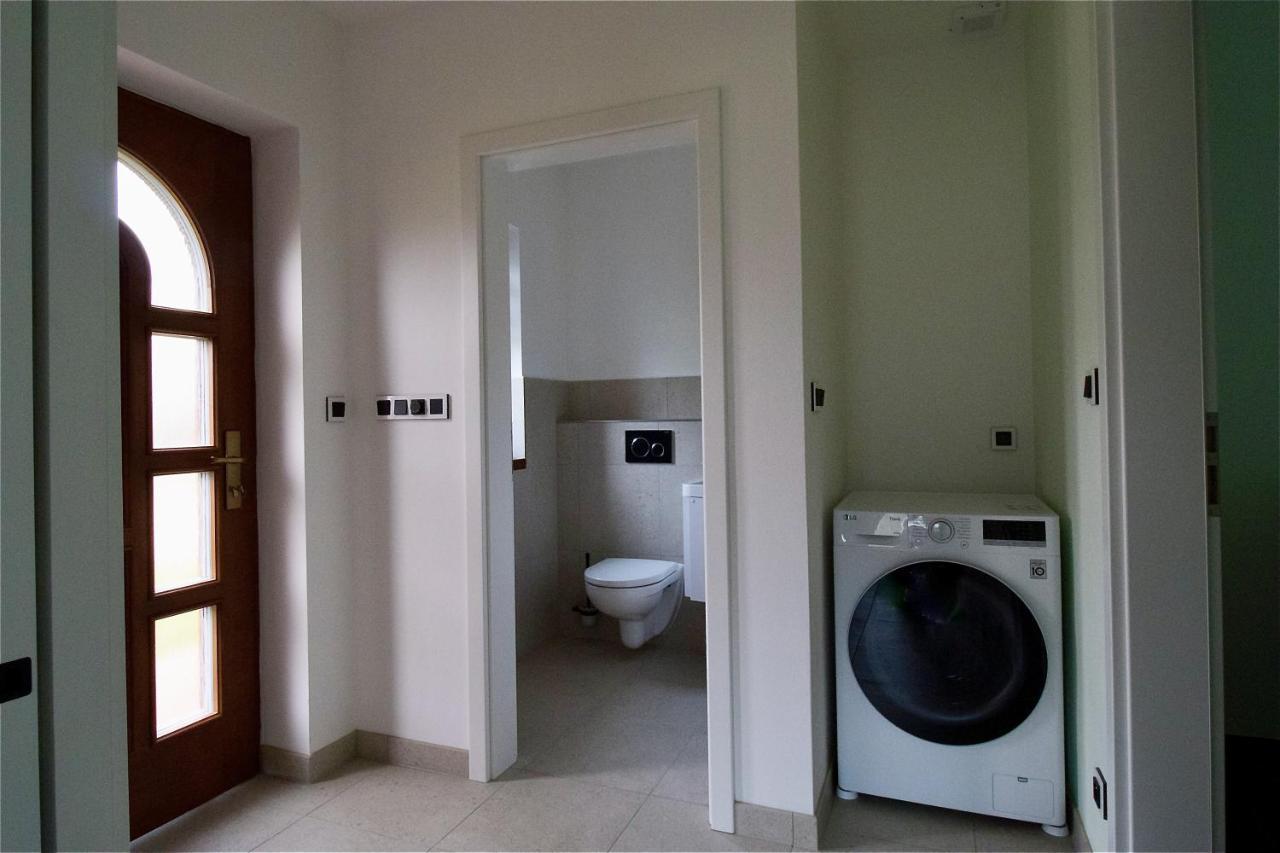 Apartman Uprostred Trojuhelniku Praha - Karlovy Vary - Plzen Kolesovice Εξωτερικό φωτογραφία