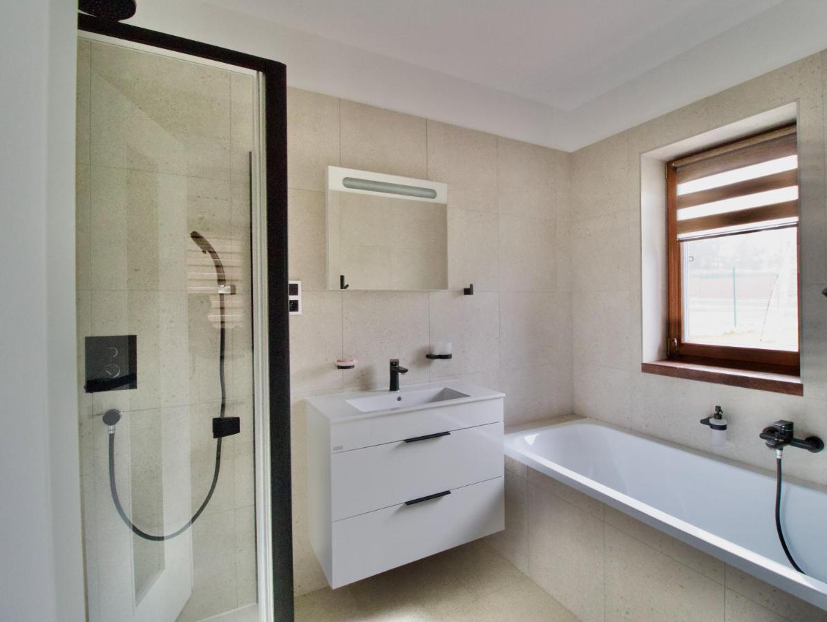 Apartman Uprostred Trojuhelniku Praha - Karlovy Vary - Plzen Kolesovice Εξωτερικό φωτογραφία