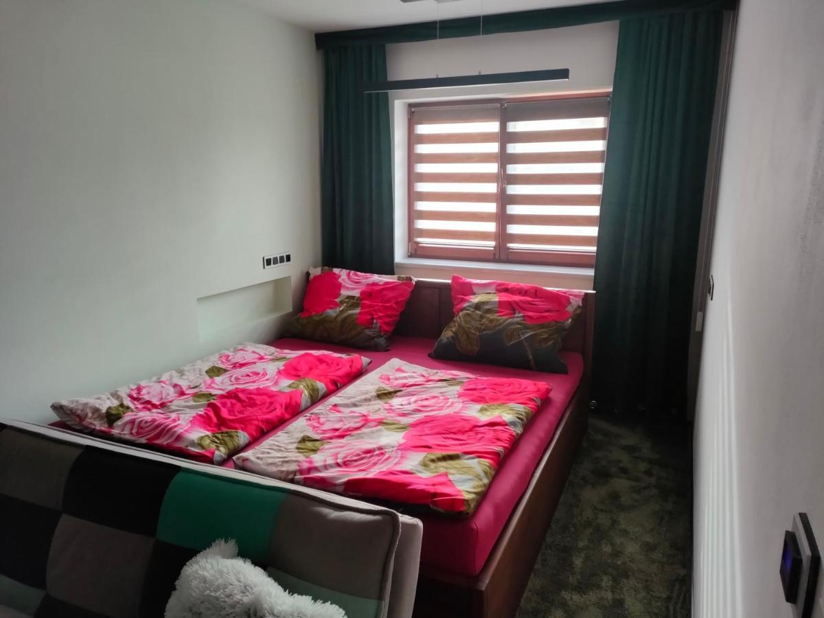 Apartman Uprostred Trojuhelniku Praha - Karlovy Vary - Plzen Kolesovice Εξωτερικό φωτογραφία